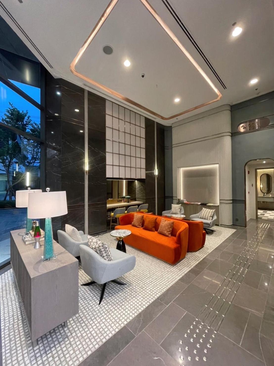 Hotel The Quarter Ratchayothin By Uhg Bangkok Exterior foto